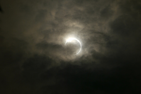 s_eclipse03.jpg