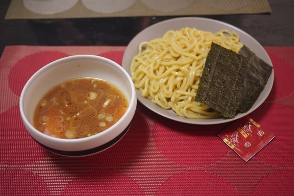 Auto-thumbnail for ファミリーマートの冷凍つけ麺を食べた