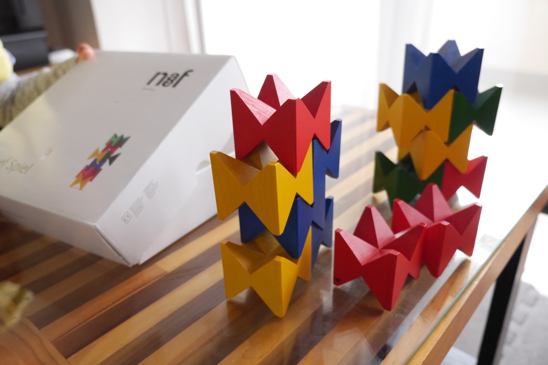 Auto-thumbnail for ベネッセの英語教材についていたスイスのNeaf（ネフ）社の積み木がオシャレだった