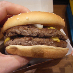 Auto-thumbnail for クォーターパウンダーはそこそこいける